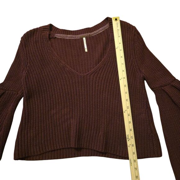 Free People XS Chunky Damsel Bell Sleeve Knit Sweater Cropped Wine Purple - Picture 7 of 9
